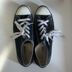CONVERSE BLACK SIZE 8